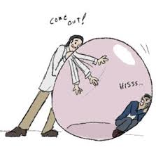 Cartoon: een introvert kruipt weg in een bubbel, terwijl een extravert hem eruit probeert te trekken.